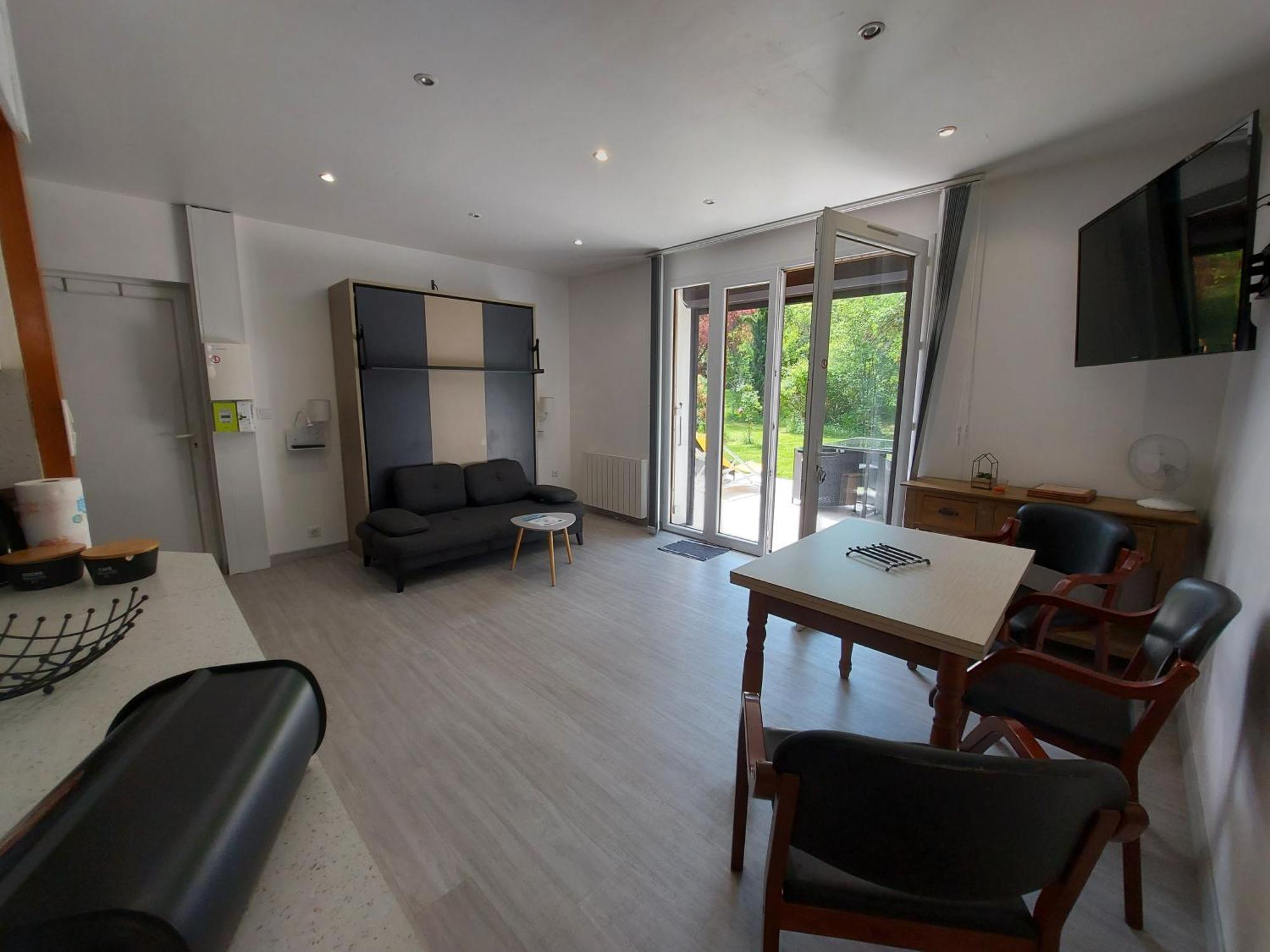 Centre St Jorioz : Charmant Et Spacieux Studio Avec Terrasse Et Jardin Privatif Saint-Jorioz Εξωτερικό φωτογραφία